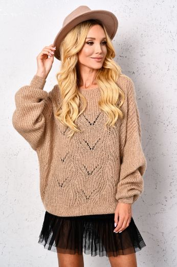 Dłuższy luźny sweter z ażurowym wzorem beżowy