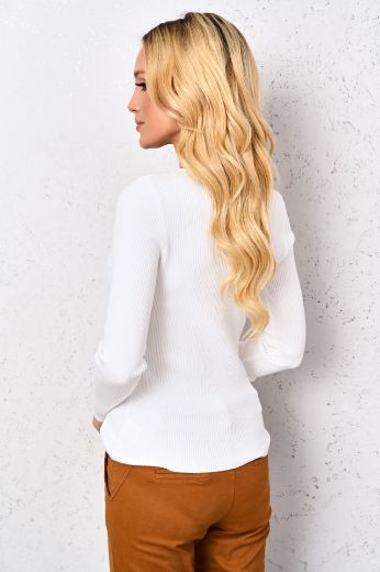 Bluzka sweterek prążkowany z kieszeniami biały