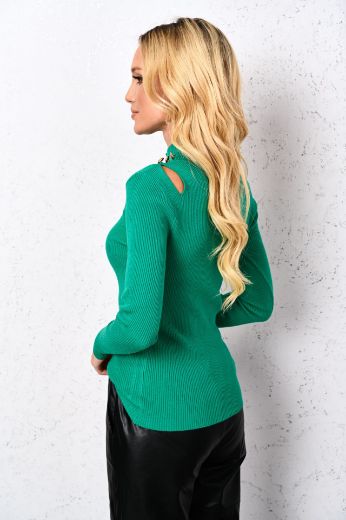 Sweter w prążki z golfem zielony
