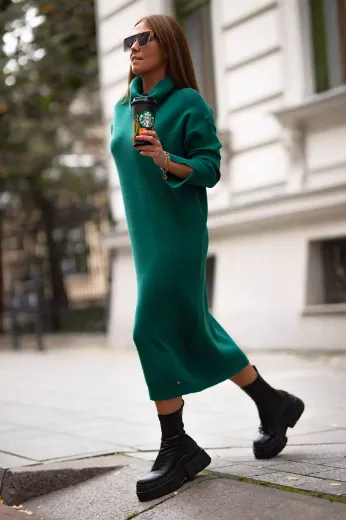 Długa sukienka o kroju oversize Bastet zielony